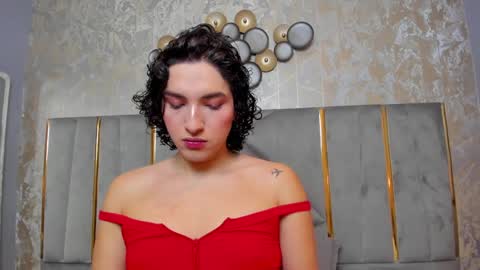   online show from February 6, 11:43 am