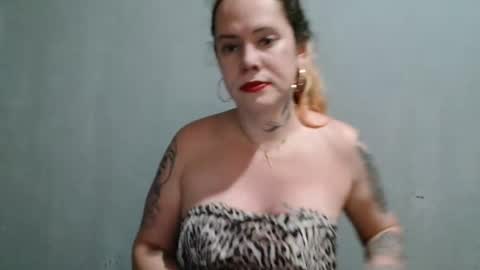 Snapshot of transexdotada chatting on September 18, 4:23 pm transexdotada online show from September 18, 4:23 pm
