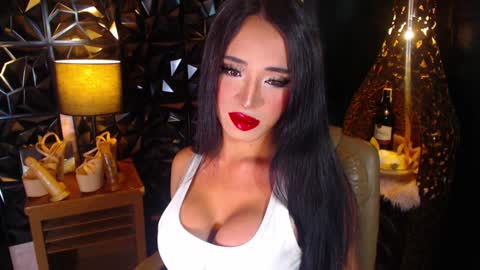 Snapshot of transgoddessrosy chatting on January 23, 4:59 pm ROSY TAN BE MY KING DONT FORGET TO FOLLOW AND THUMBS UP ME online show from January 23, 4:59 pm