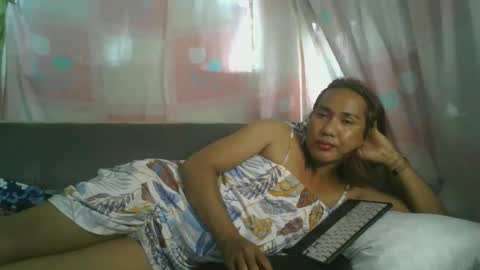 transhottie28 online show from February 18, 8:38 am