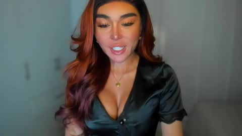 Snapshot of transnextdoor_ chatting on January 7, 6:45 pm ALMIGHTY GODDESS VALENTINA online show from January 7, 6:45 pm