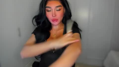 Snapshot of transnextdoor_ chatting on January 16, 7:10 pm ALMIGHTY GODDESS VALENTINA online show from January 16, 7:10 pm
