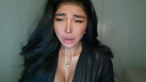 Snapshot of transnextdoor_ chatting on January 27, 8:39 pm ALMIGHTY GODDESS VALENTINA online show from January 27, 8:39 pm