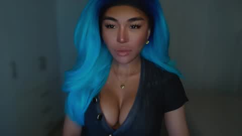 Snapshot of transnextdoor_ chatting on February 13, 12:05 am ALMIGHTY GODDESS VALENTINA online show from February 13, 12:05 am