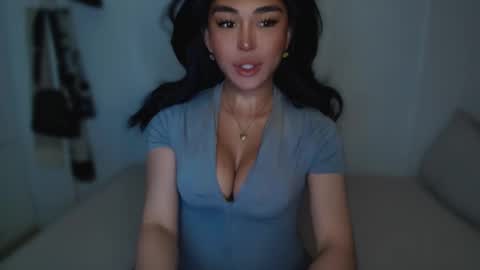 Snapshot of transnextdoor_ chatting on February 17, 6:48 pm ALMIGHTY GODDESS VALENTINA online show from February 17, 6:48 pm