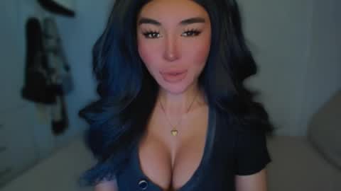 Snapshot of transnextdoor_ chatting on March 3, 6:02 am ALMIGHTY GODDESS VALENTINA online show from March 3, 6:02 am
