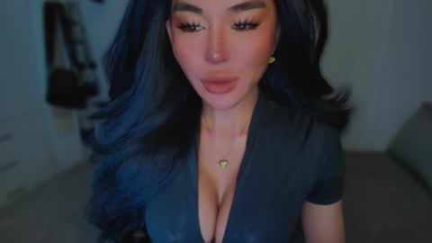 Snapshot of transnextdoor_ chatting on March 7, 1:39 am ALMIGHTY GODDESS VALENTINA online show from March 7, 1:39 am