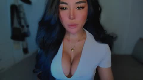 Snapshot of transnextdoor_ chatting on March 9, 5:44 am ALMIGHTY GODDESS VALENTINA online show from March 9, 5:44 am