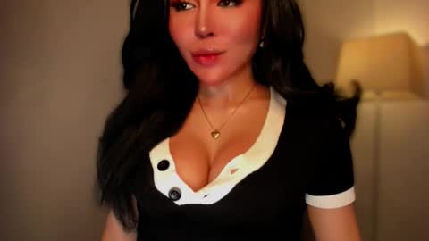Snapshot of transnextdoor_ chatting on September 18, 1:11 am ALMIGHTY GODDESS VALENTINA online show from September 18, 1:11 am