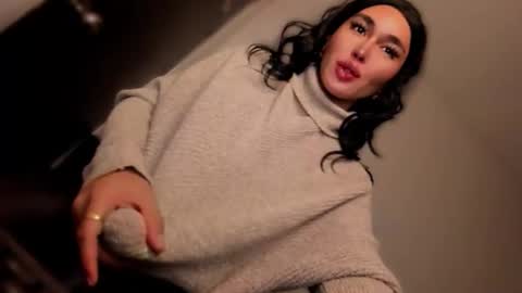 Snapshot of transnextdoor_ chatting on October 9, 12:01 am ALMIGHTY GODDESS VALENTINA online show from October 9, 12:01 am