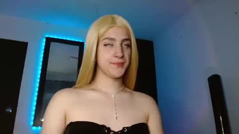Snapshot of triana_damelio chatting on March 4, 3:04 pm triana_damelio online show from March 4, 3:04 pm
