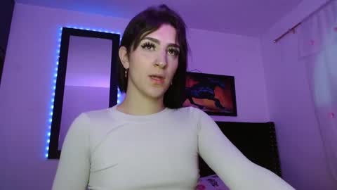 Snapshot of triana_damelio chatting on October 3, 12:16 pm triana_damelio online show from October 3, 12:16 pm