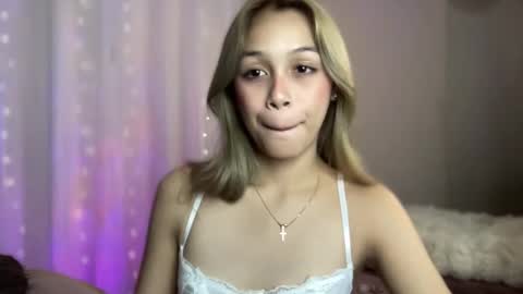 Snapshot of triana_ortega chatting on December 29, 1:17 pm Triana online show from December 29, 1:17 pm