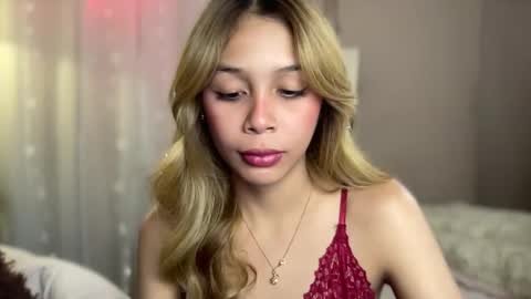Snapshot of triana_ortega chatting on March 5, 1:55 pm Triana online show from March 5, 1:55 pm