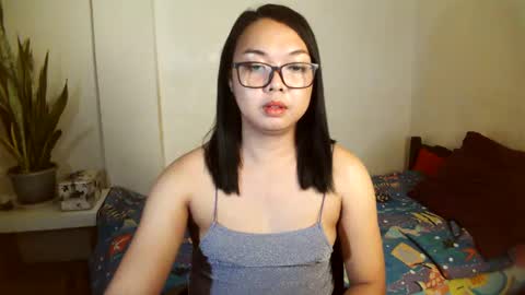Snapshot of trishakera chatting on January 23, 1:02 pm trisha online show from January 23, 1:02 pm