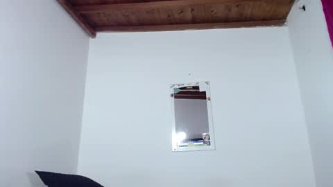 Snapshot of trix_fiore_oficial chatting on February 15, 11:16 pm Trix online show from February 15, 11:16 pm