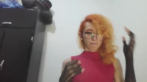 Trixy Rose online show from January 3, 12:00 am