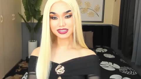 Snapshot of ts_elijah chatting on December 22, 10:06 am Saskia online show from December 22, 10:06 am