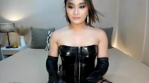 Snapshot of tsbigcock_ chatting on September 26, 8:17 pm YOUR MISTRESS online show from September 26, 8:17 pm