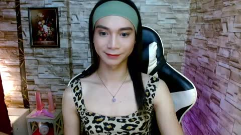 Tina online show from February 19, 4:55 pm