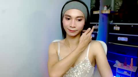Tina online show from October 11, 7:05 pm