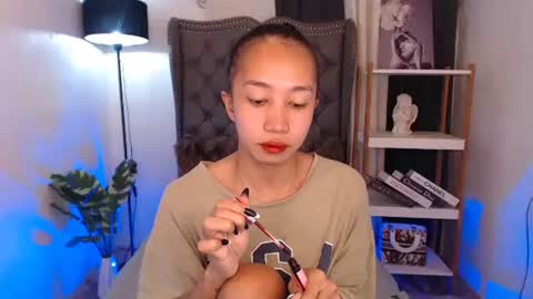 Snapshot of tskitty_girl chatting on October 14, 2:45 am tskitty_girl online show from October 14, 2:45 am