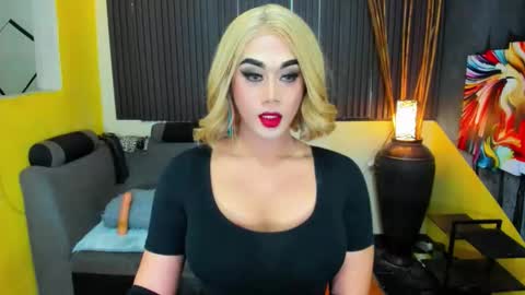 Nicoleeee online show from January 8, 8:35 pm