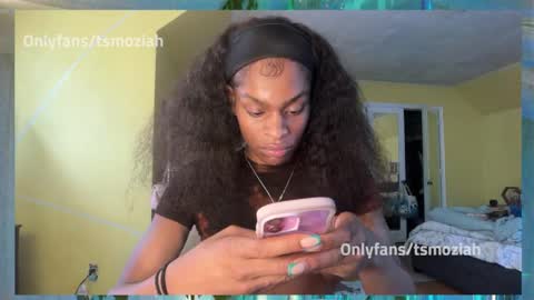 Snapshot of tsmoziah chatting on October 3, 9:15 pm tsmoziah online show from October 3, 9:15 pm