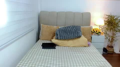 Graciella online show from October 20, 5:21 am