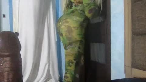 Snapshot of tsrubyjay chatting on March 3, 9:07 am ruby jay online show from March 3, 9:07 am