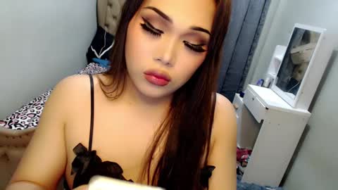 Snapshot of tsscarlett_xx chatting on January 27, 11:43 am jayvie online show from January 27, 11:43 am