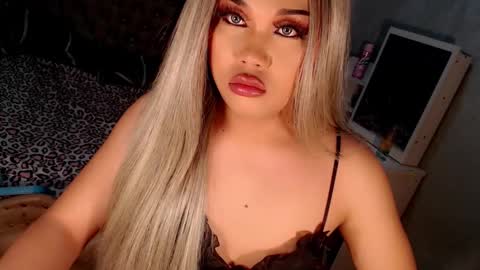 Snapshot of tsscarlett_xx chatting on October 9, 2:24 am jayvie online show from October 9, 2:24 am