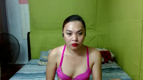 Snapshot of tssimplycutiets chatting on February 14, 10:49 am Kirei online show from February 14, 10:49 am