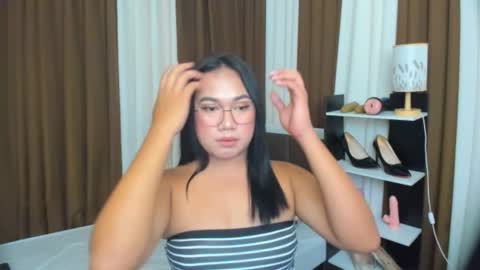 Snapshot of tsuncutkaren chatting on September 22, 6:35 pm Karen Oquio online show from September 22, 6:35 pm