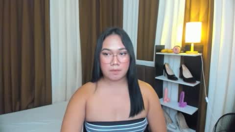 Snapshot of tsuncutkaren chatting on September 25, 7:21 pm Karen Oquio online show from September 25, 7:21 pm