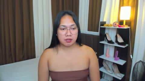 Snapshot of tsuncutkaren chatting on September 26, 7:33 pm Karen Oquio online show from September 26, 7:33 pm