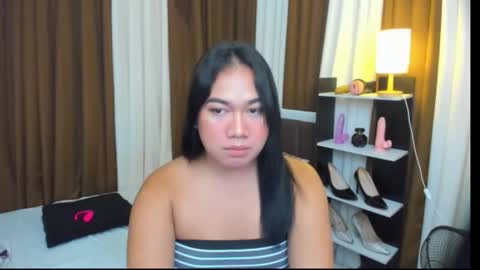 Snapshot of tsuncutkaren chatting on October 3, 7:08 am Karen Oquio online show from October 3, 7:08 am