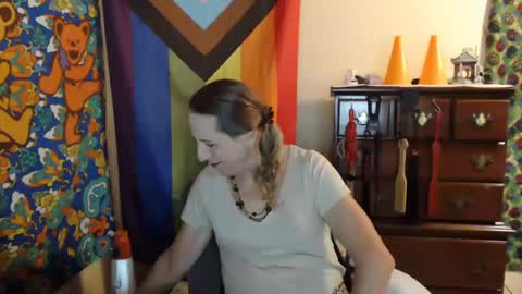 twocumkerry online show from October 18, 7:12 am