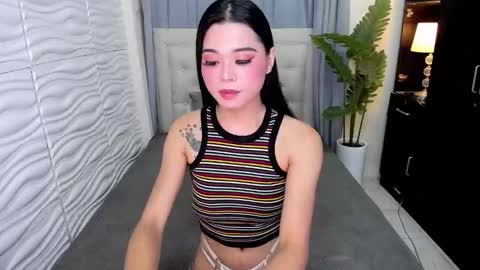 Snapshot of unforgetableasiancock chatting on October 5, 10:42 pm unforgetableasiancock online show from October 5, 10:42 pm