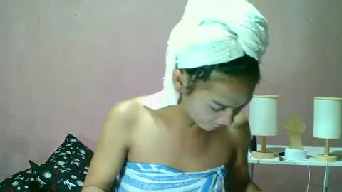 Snapshot of ur_sexybabe_ehra chatting on January 21, 12:13 pm ur_sexybabe_ehra online show from January 21, 12:13 pm