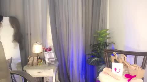 Snapshot of ur_sweet_atarah18 chatting on October 2, 12:50 pm Atarah online show from October 2, 12:50 pm