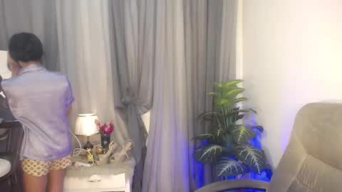 Snapshot of ur_sweet_atarah18 chatting on October 9, 12:17 pm Atarah online show from October 9, 12:17 pm