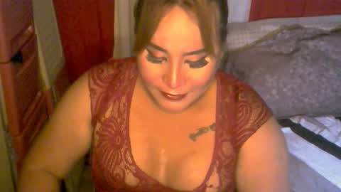 Snapshot of uramazingbomshel chatting on December 6, 4:12 pm pretitit micole online show from December 6, 4:12 pm
