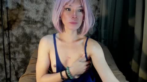 Snapshot of urasian_slut_yana chatting on January 27, 9:23 am yana online show from January 27, 9:23 am