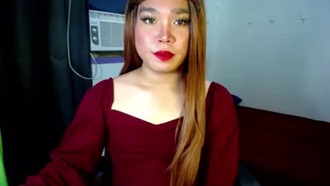 Snapshot of urasiansweet_cummer chatting on February 5, 3:02 am KENDRA online show from February 5, 3:02 am