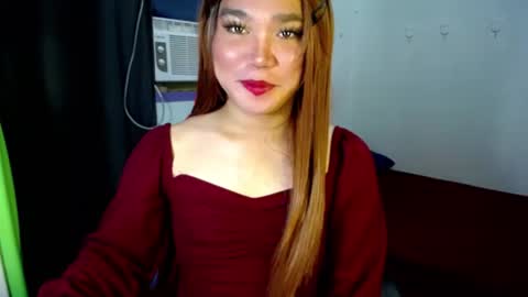 Snapshot of urasiansweet_cummer chatting on February 7, 11:55 pm KENDRA online show from February 7, 11:55 pm