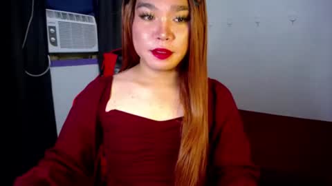Snapshot of urasiansweet_cummer chatting on February 15, 10:32 pm KENDRA online show from February 15, 10:32 pm
