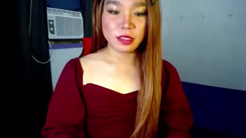 Snapshot of urasiansweet_cummer chatting on February 22, 12:16 am KENDRA online show from February 22, 12:16 am