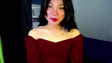 Snapshot of urasiansweet_cummer chatting on February 25, 12:47 am KENDRA online show from February 25, 12:47 am