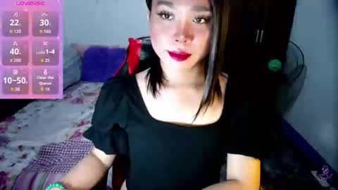 Snapshot of urasiansweet_cummer chatting on September 28, 5:17 am KENDRA online show from September 28, 5:17 am